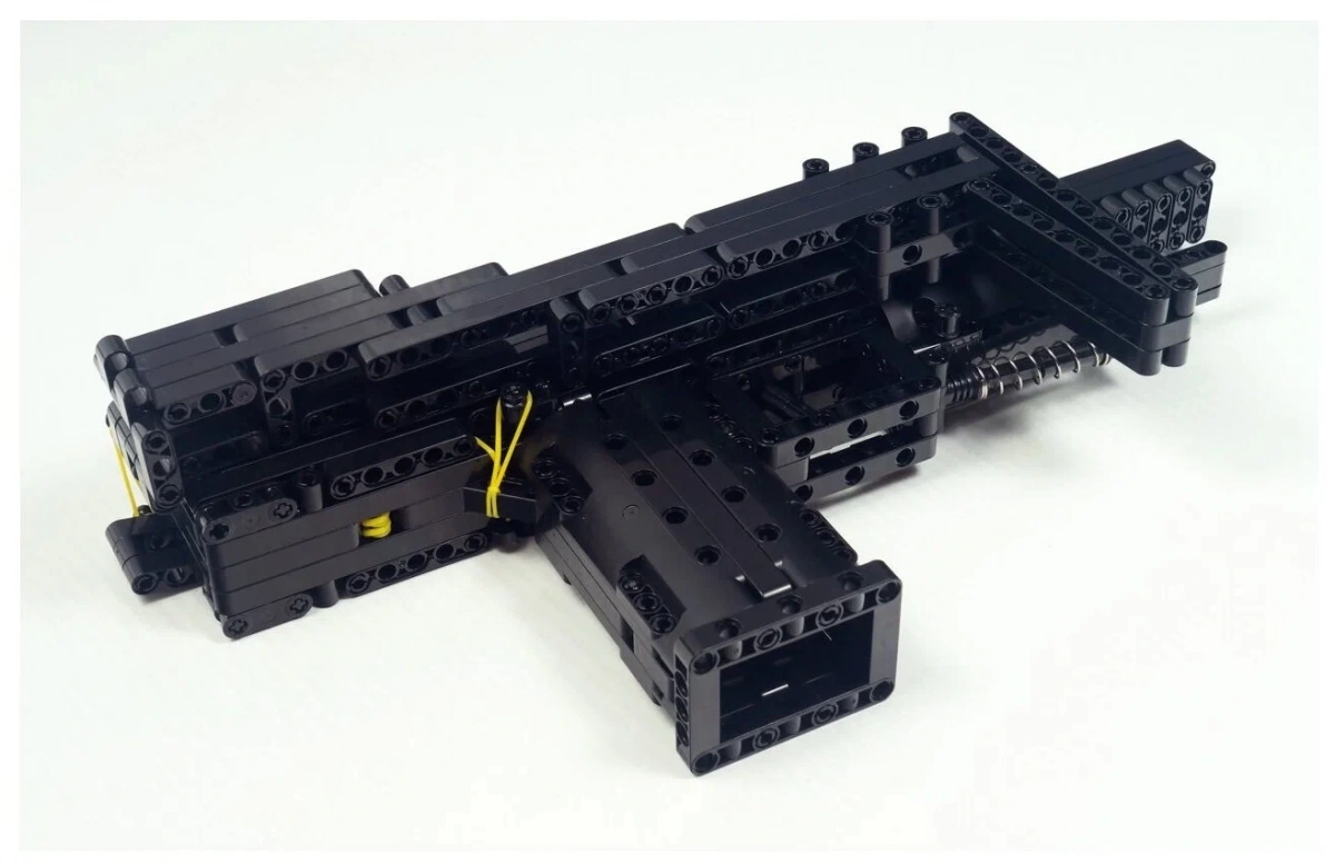 Конструктор Mould King Block Gun 14006. Пистолет-пулемет Mini Uzi, 796 деталей.. Фото 3