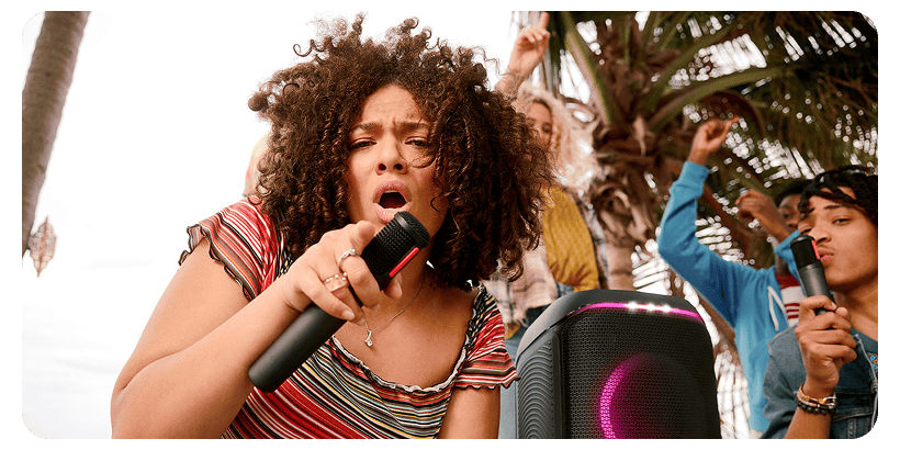 JBL-PartyBox-Wireless-Mic-02