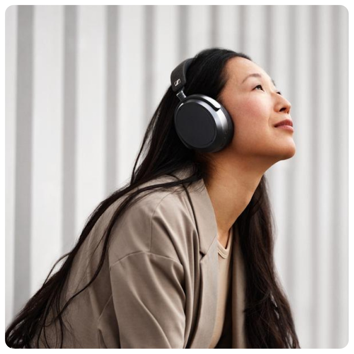 Sennheiser-Momentum-4-06